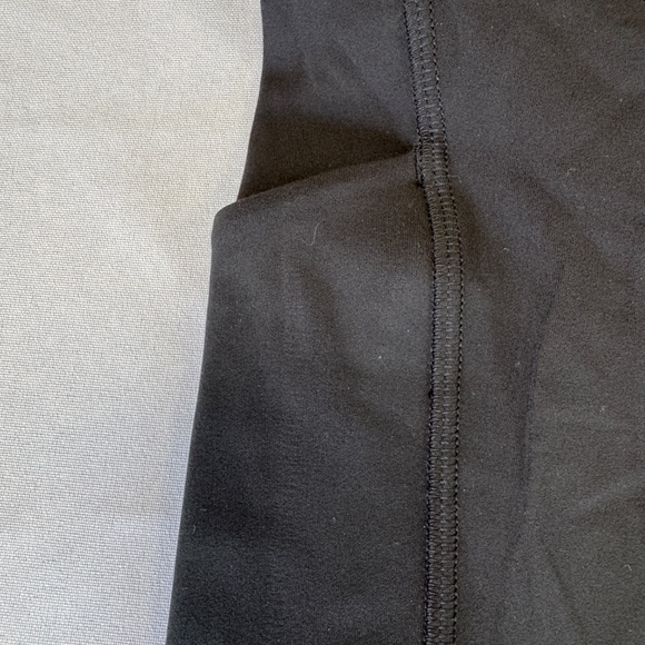 Lululemon Align High Rise Short 8" with Pockets Black Size 6 - Picture 3 of 9